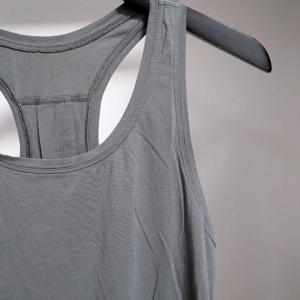 Lululemon Love tank Rhino Grey Size 6 - Picture 2 of 5
